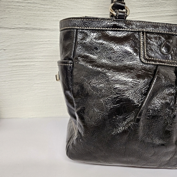 Coach Gallery Zippered Tote Bag in Black Patent Cowhide Leather F13761 - Picture 6 of 13